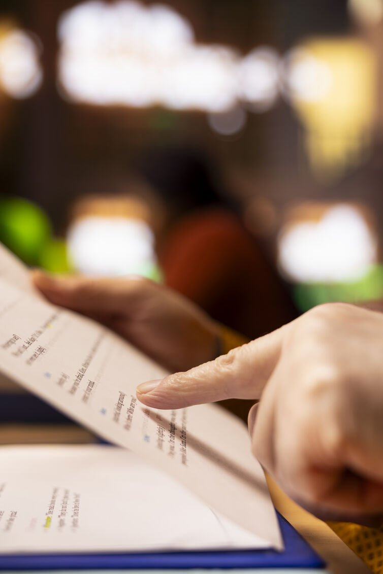 The Complete UK Hospitality Staff Handbook Guide 2026 (with Free Starter Template &amp; Legal Checklist)