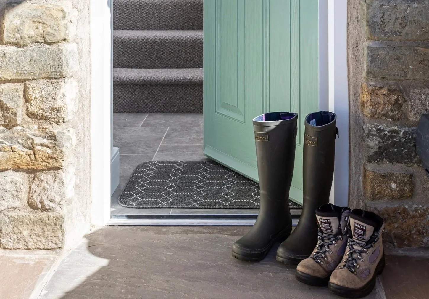 Front door with threshold 