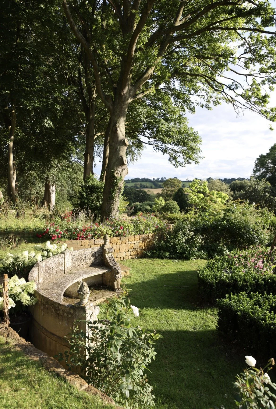 Professional garden and outdoor spaces photography