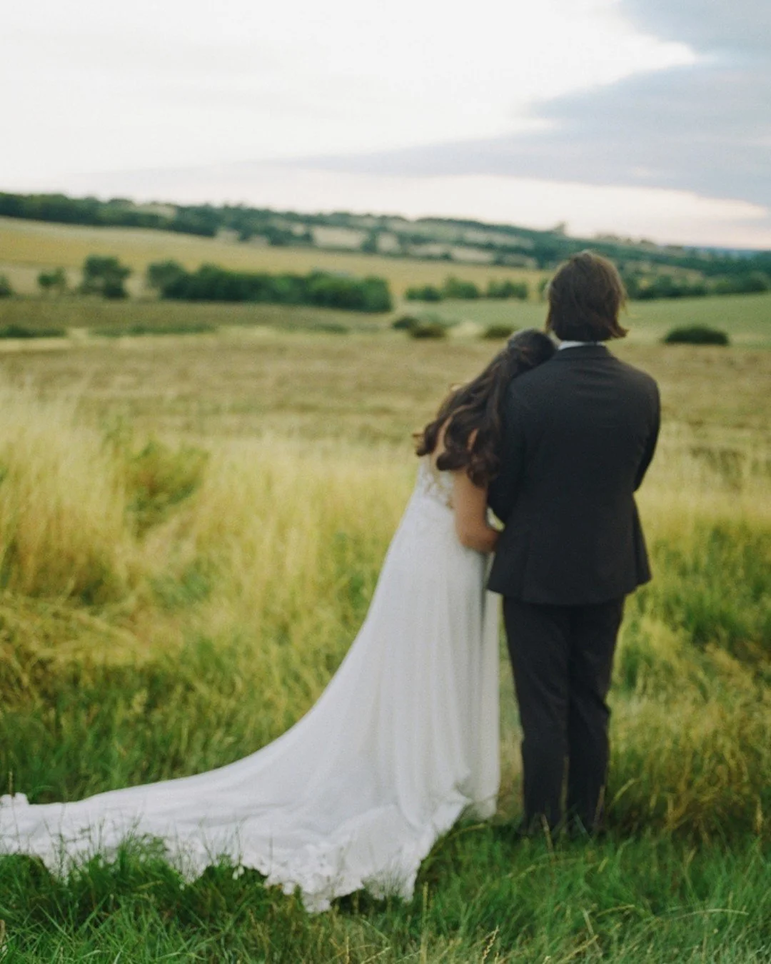 G I R L S (and guys) O N  F I L M 

There&rsquo;s something so special about film &mdash; soft focus, nostalgic tones, and an effortlessly romantic feel. We&rsquo;re loving seeing this style from our weddings.

More, please.

Photo by @nat_michele