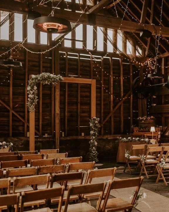 THE GRANARY

Our gorgeous 150 year old barn is THE spot for saying 'I Do', with the tinkling fairy lights, and the sunshine beaming though the spaces in the timber walls, its incredibly intimate and romantic. 

This barn sits 160 guests, plenty of ro