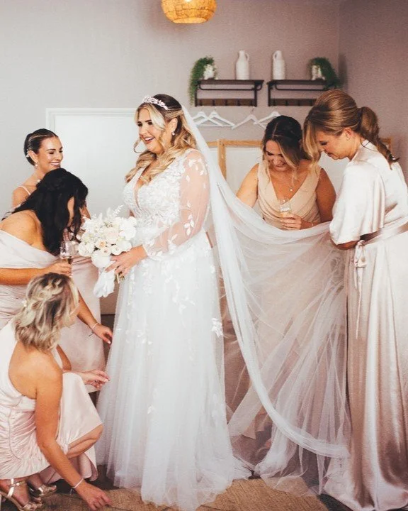 FINISHING TOUCHES

The excited chatter, bubbles being popped, and epic love songs blasting from The Old Workshop on wedding mornings always set the perfect vibe for the day. Add your besties into the mix and it&rsquo;s just the best! 

We&rsquo;ve go
