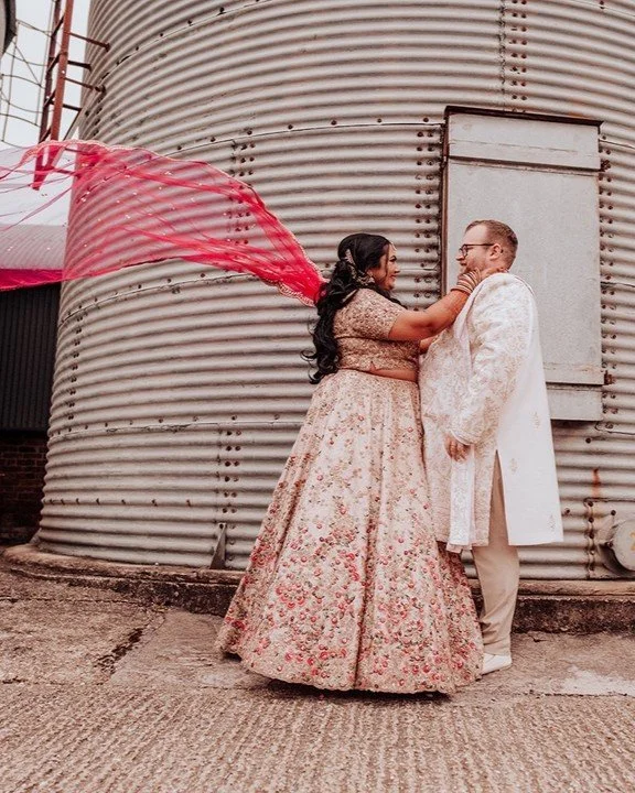 S W I S H

A veil in the wind? Always a winning shot in our eyes. And just look at that swoosh - absolutely stunning! With our iconic silos as the perfect backdrop, we couldn&rsquo;t love this photo more. 

Captured beautifully by @threeflowersphoto