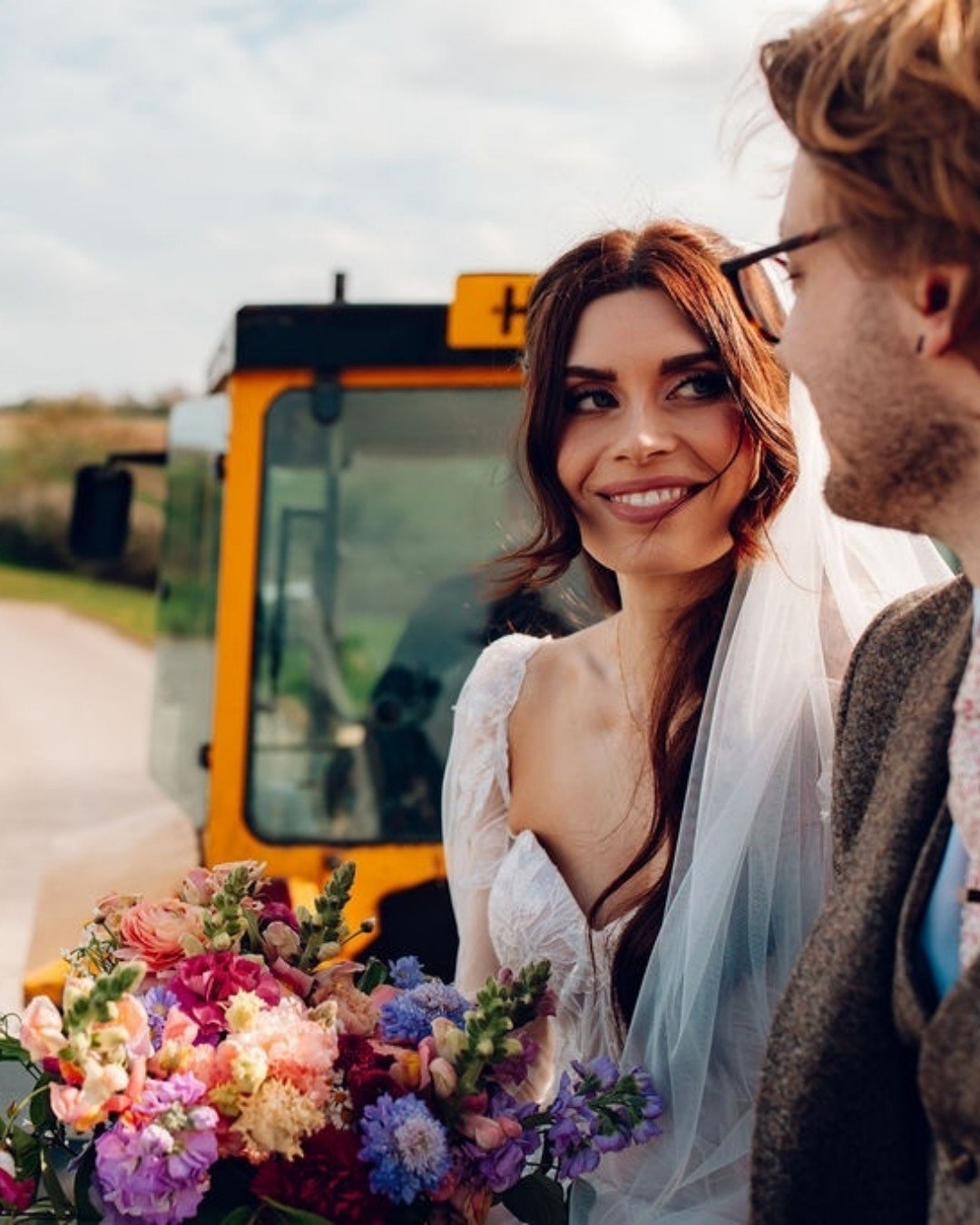 O U R  F A R M

There&rsquo;s nothing we love more than seeing our couples riding off into the rolling fields to steal a quiet moment together 

You can book a ride on Miss Flo for you and your guests - adding a little farming fun to your drinks rece