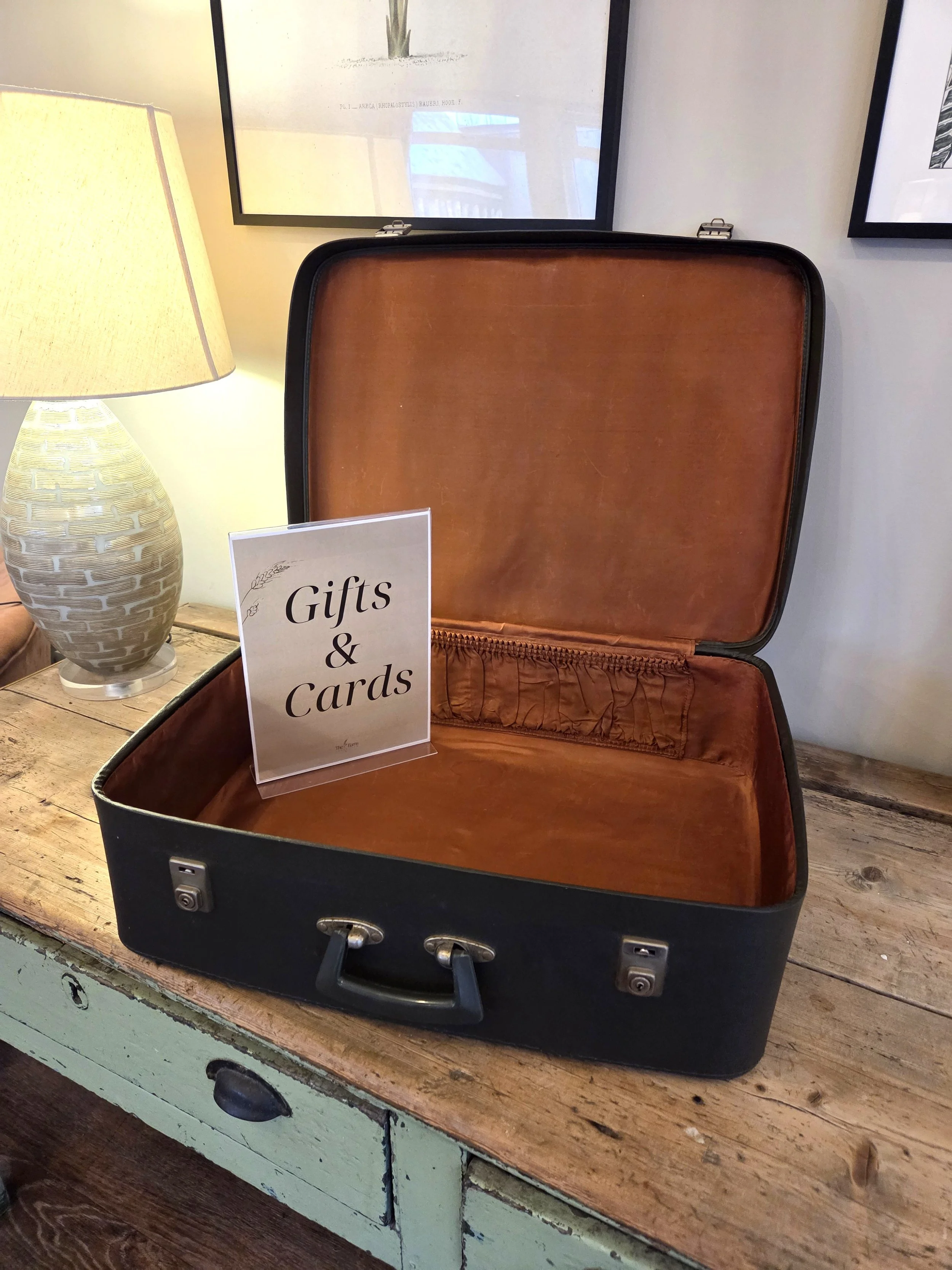 Vintage suitcase | £10.00 each