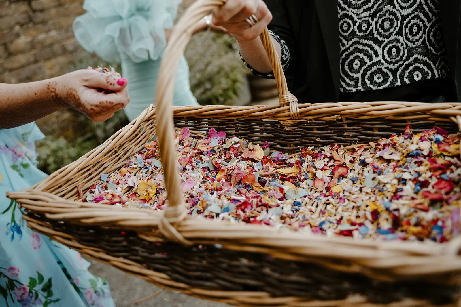 Anisha & Christie-1043.jpg