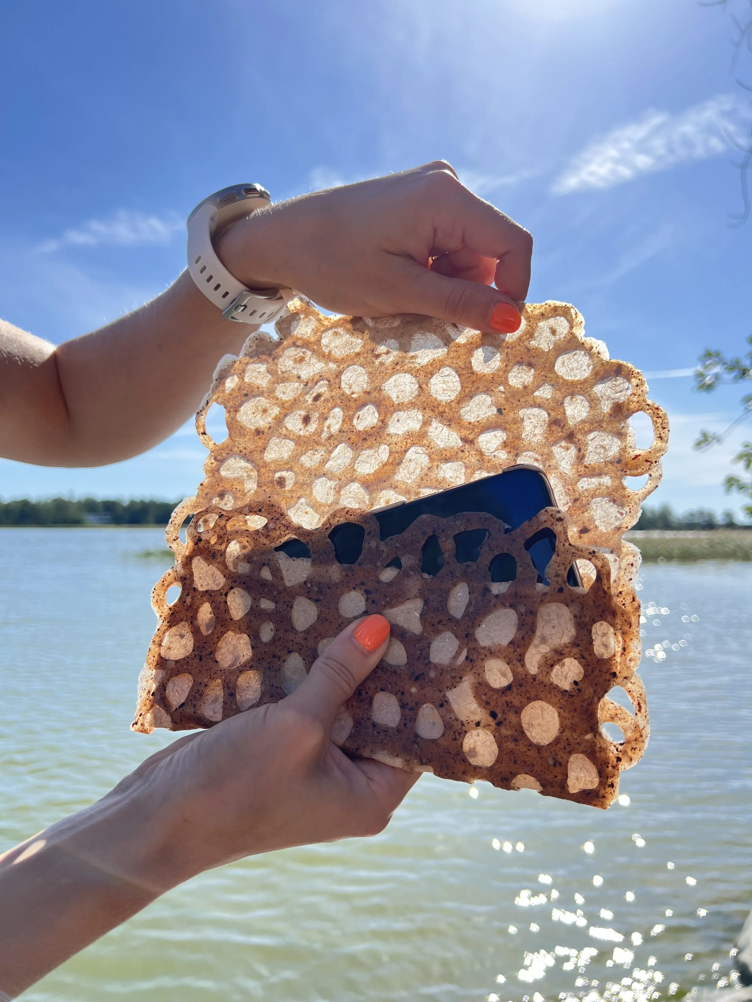 algae biomaterial made into a clutch