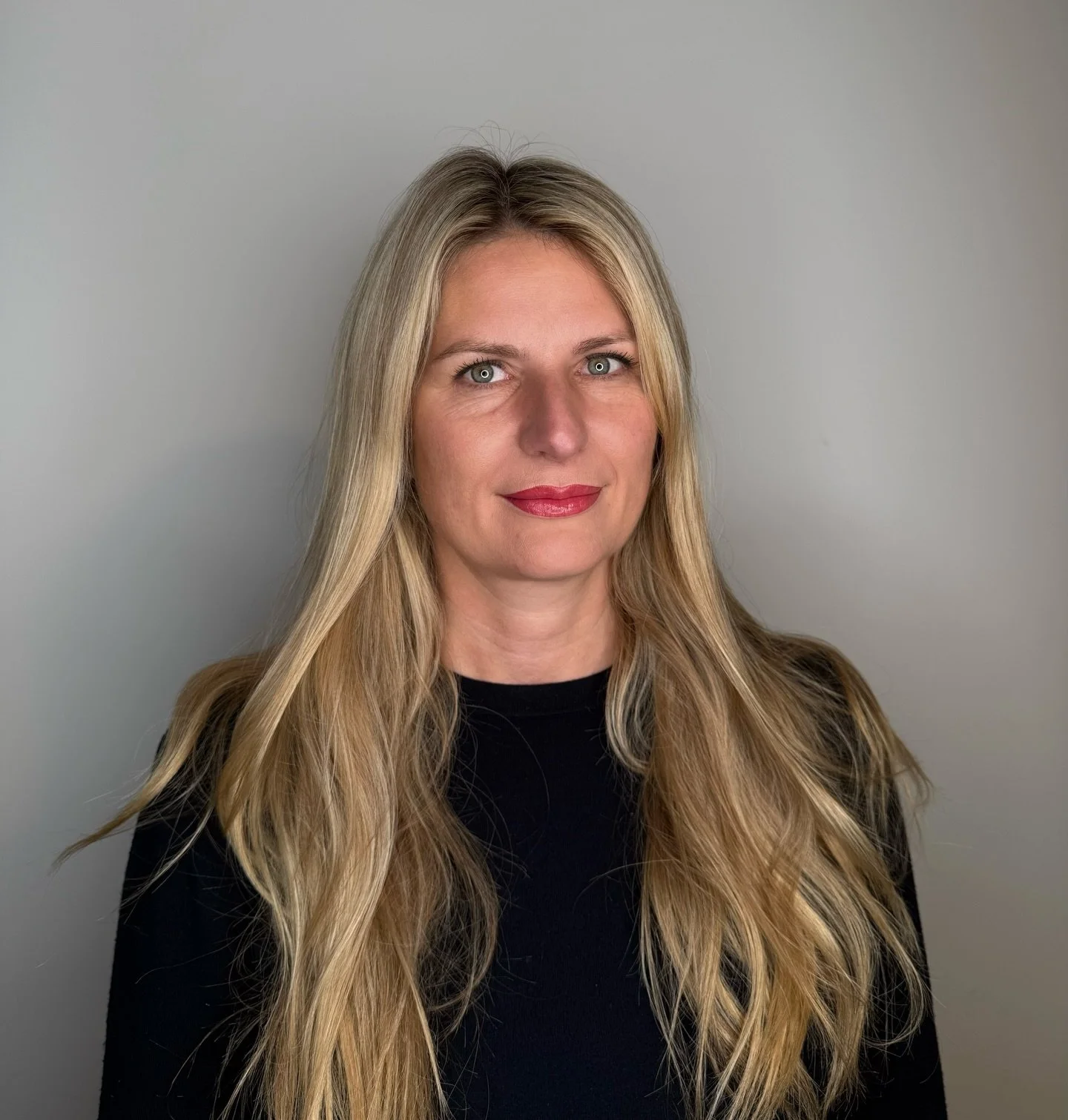 Powderlips 🤍
Frisch pigmentiert &ndash; abgeheilt &ndash; vorher.

Das Ergebnis?
Sanfte Farbe. Perfekte Harmonie.
Lippen, die nicht gemacht, sondern veredelt aussehen.

F&uuml;r alle, die sich nat&uuml;rliche Lippen w&uuml;nschen
und trotzdem diesen