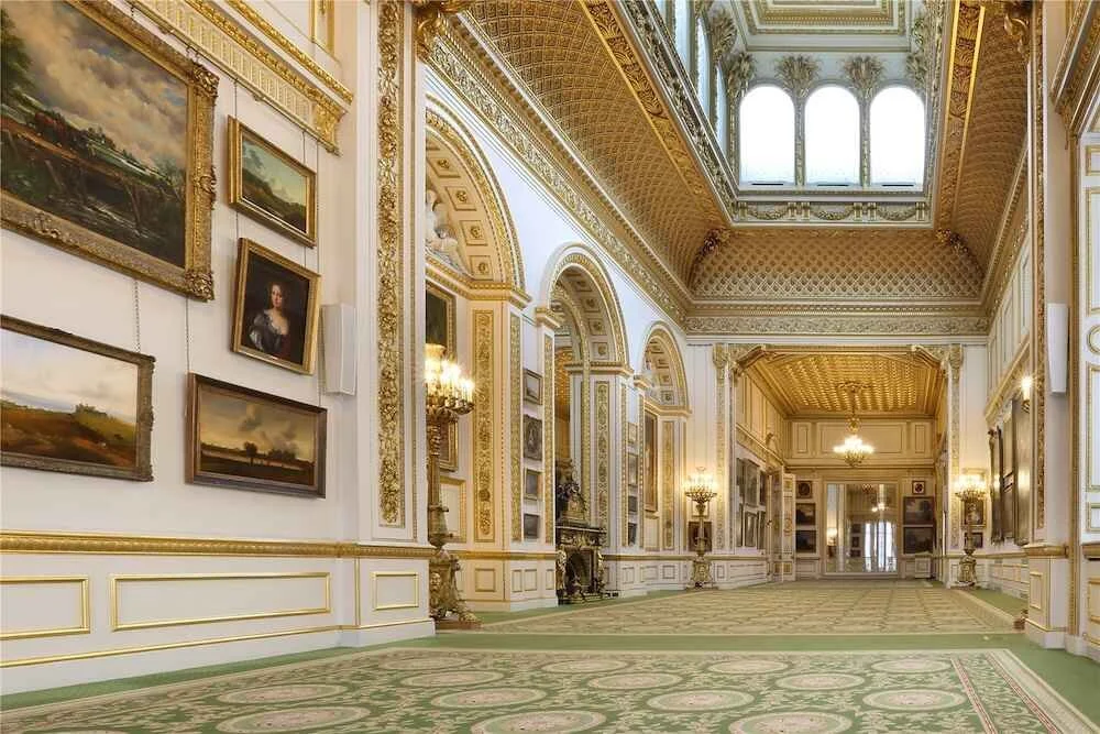 Long-Gallery.jpg