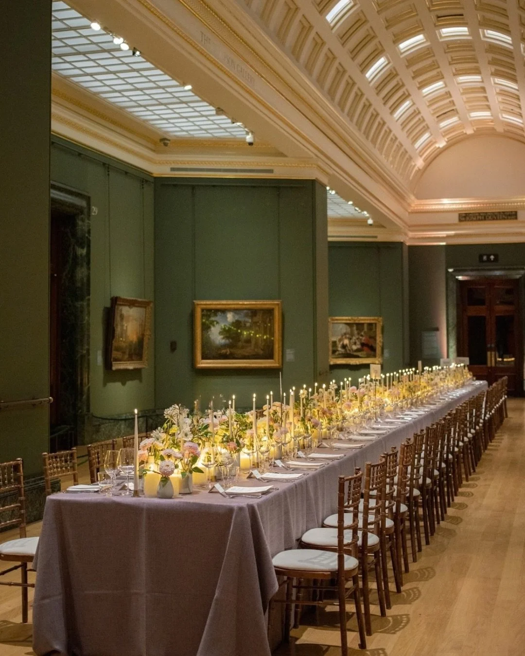 Opening night at the @nationalgallery for Renoir and Love. ✨

Guests were welcomed in the Sainsbury Wing with new canap&eacute;s from our autumn-winter collection, alongside sparkling wine from @nyetimber, before moving upstairs to Room 29 for a beau