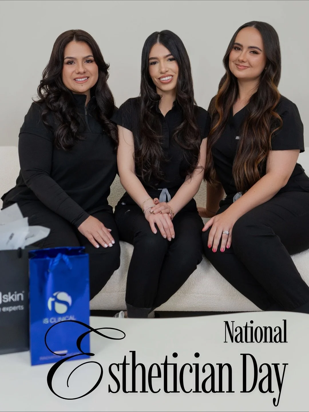 Meet the Estheticians 🤍

#nationalestheticianday #esthetician #skincare