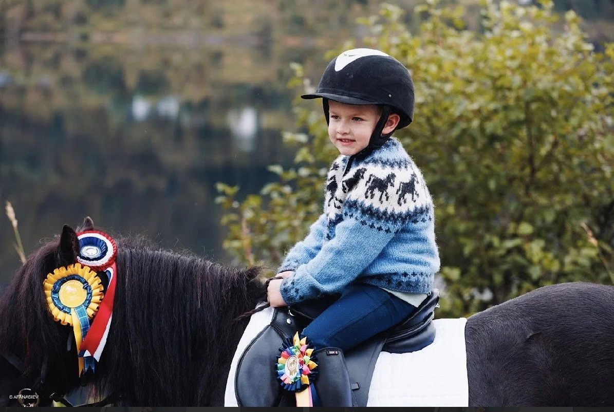 Førsteplass rideklasse med leier