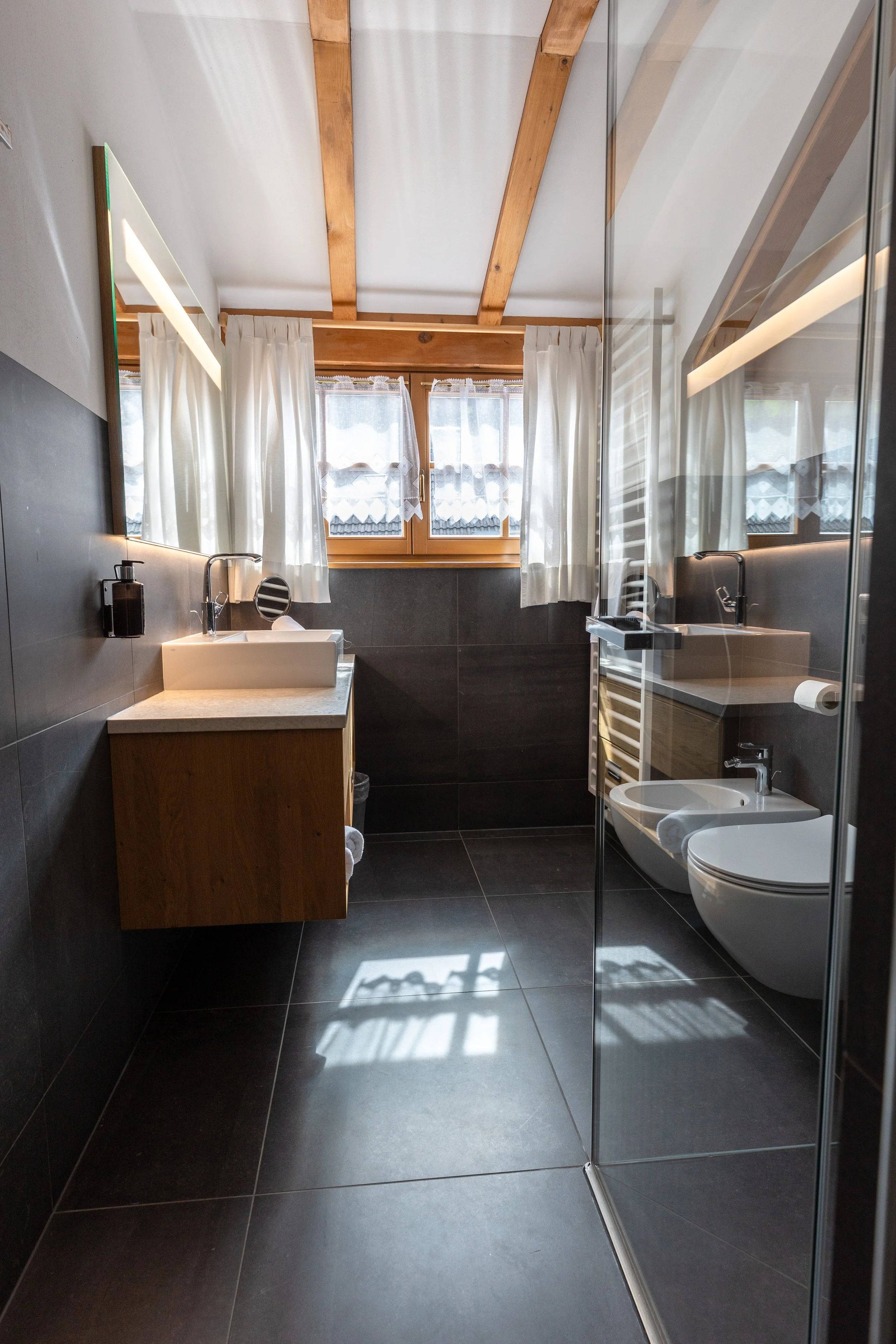 Room Nr. 6 (2).jpg
