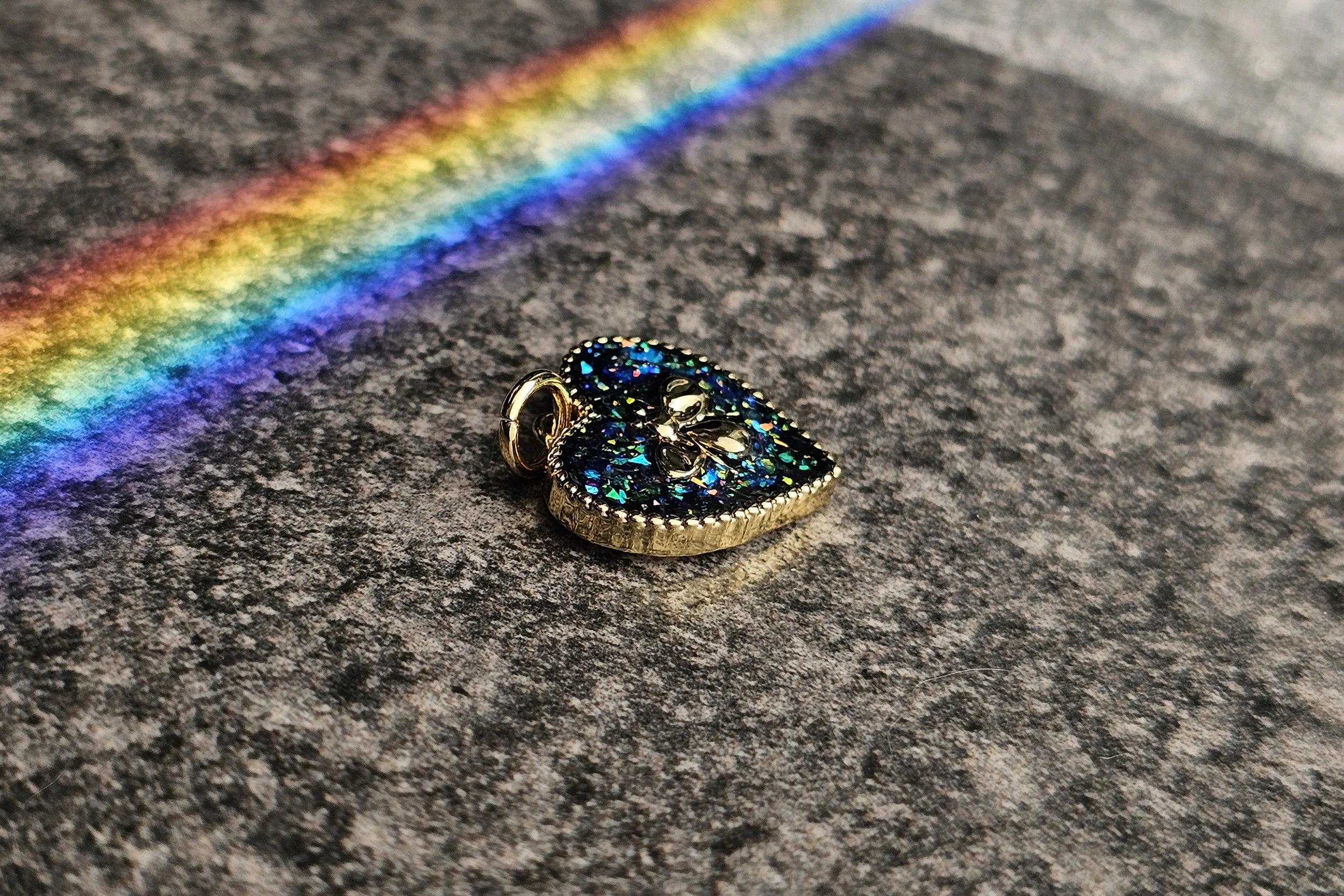 Opal Black Heart Bee 02.jpg