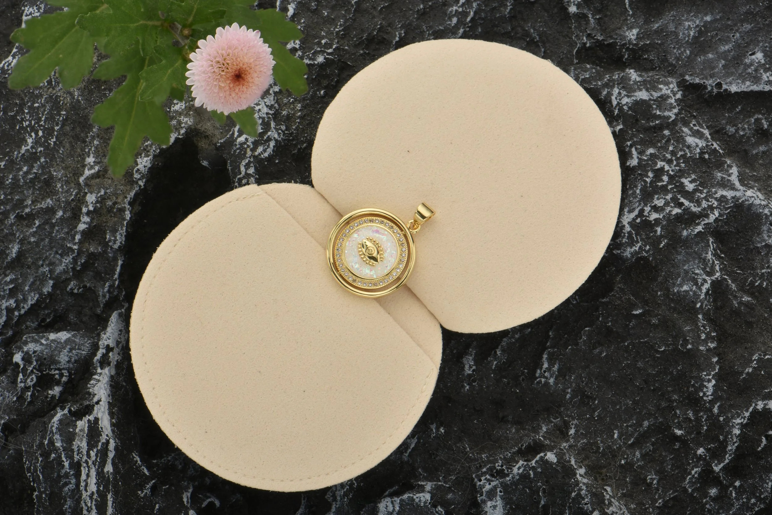 Opal Rotate Eye 04.jpg