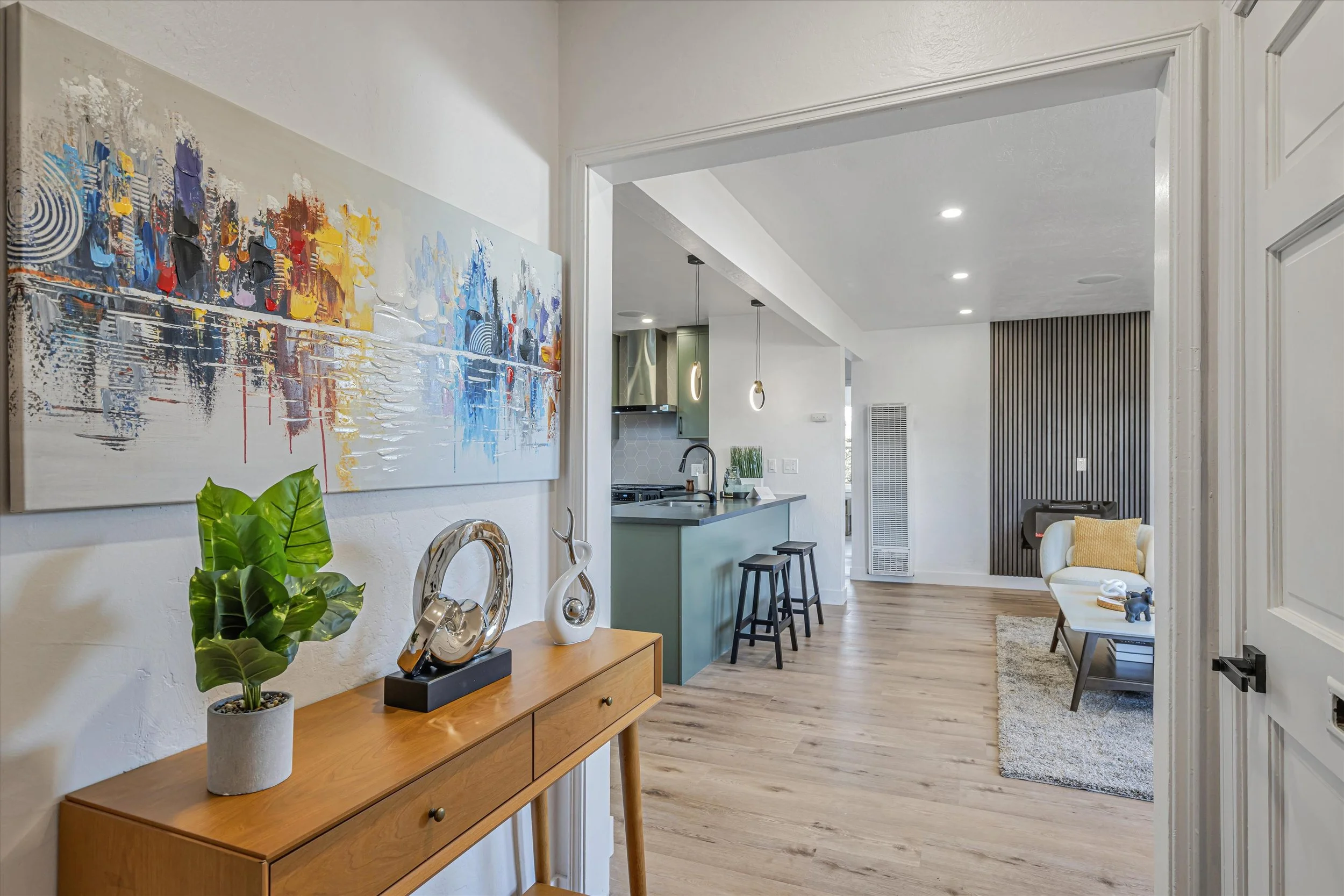 F8_8777thStreet_005.jpg