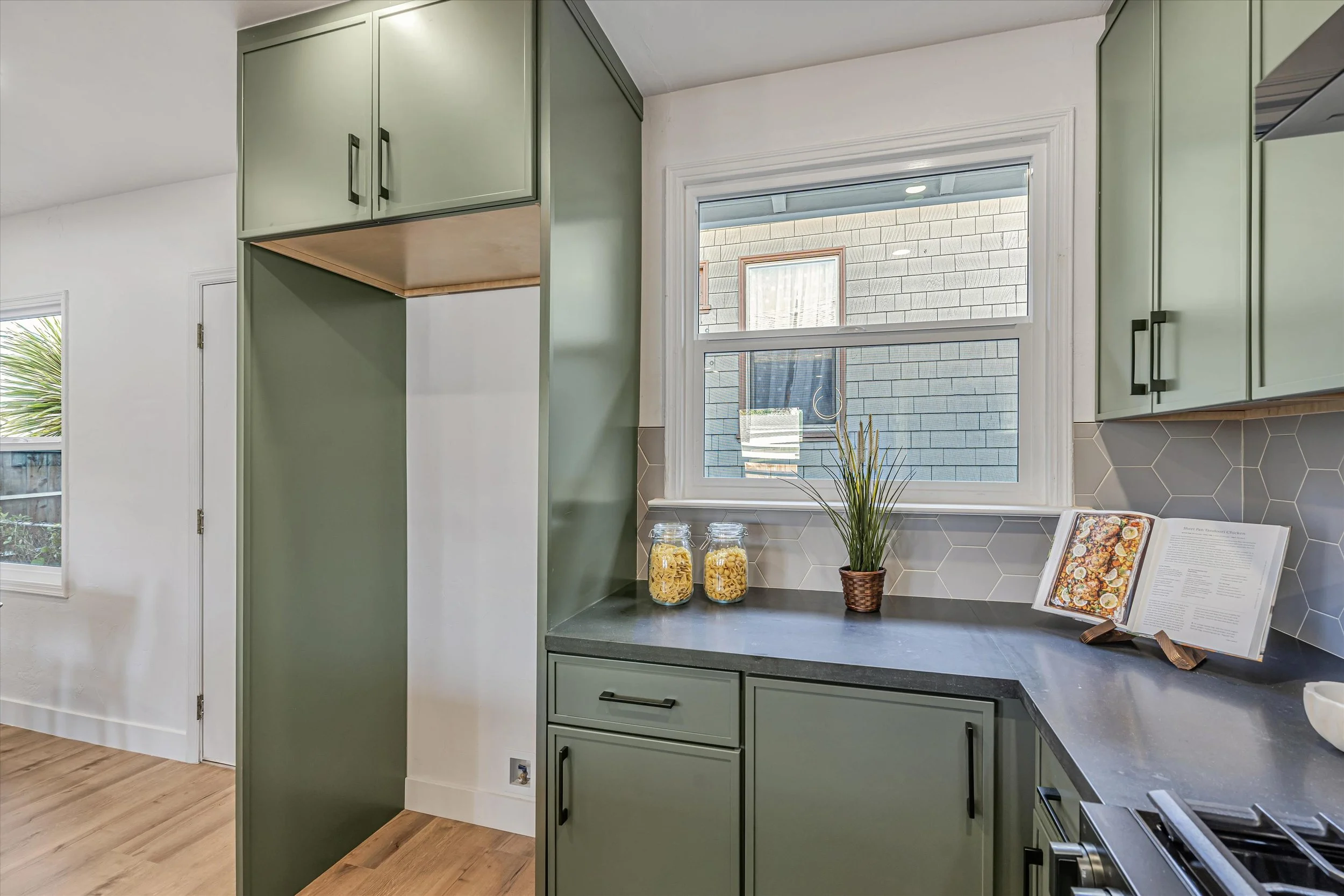 F8_8777thStreet_009.jpg