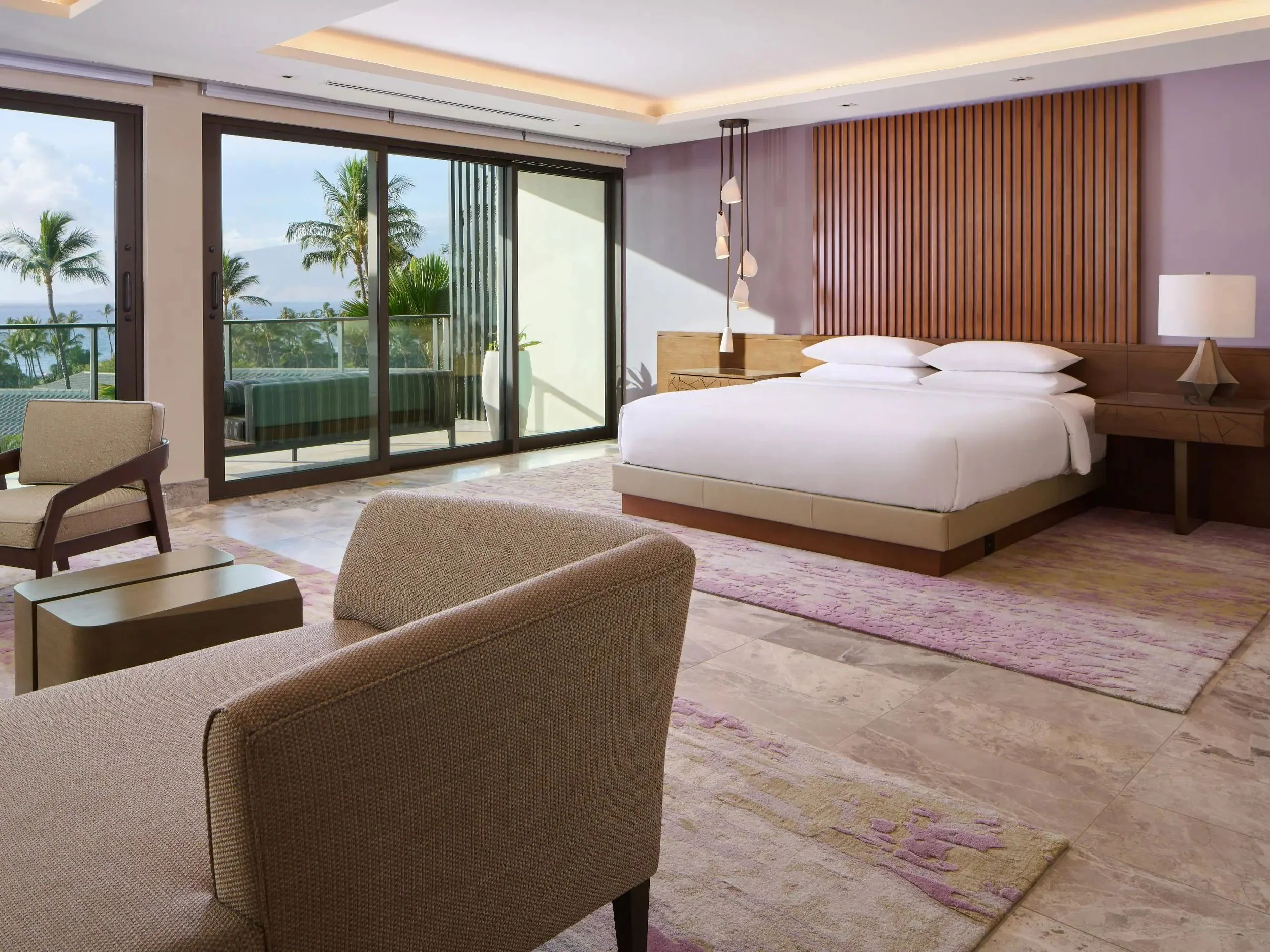 OGGAW-P0319-Ilikai-Penthouse-Master-Bedroom.4x3.jpg