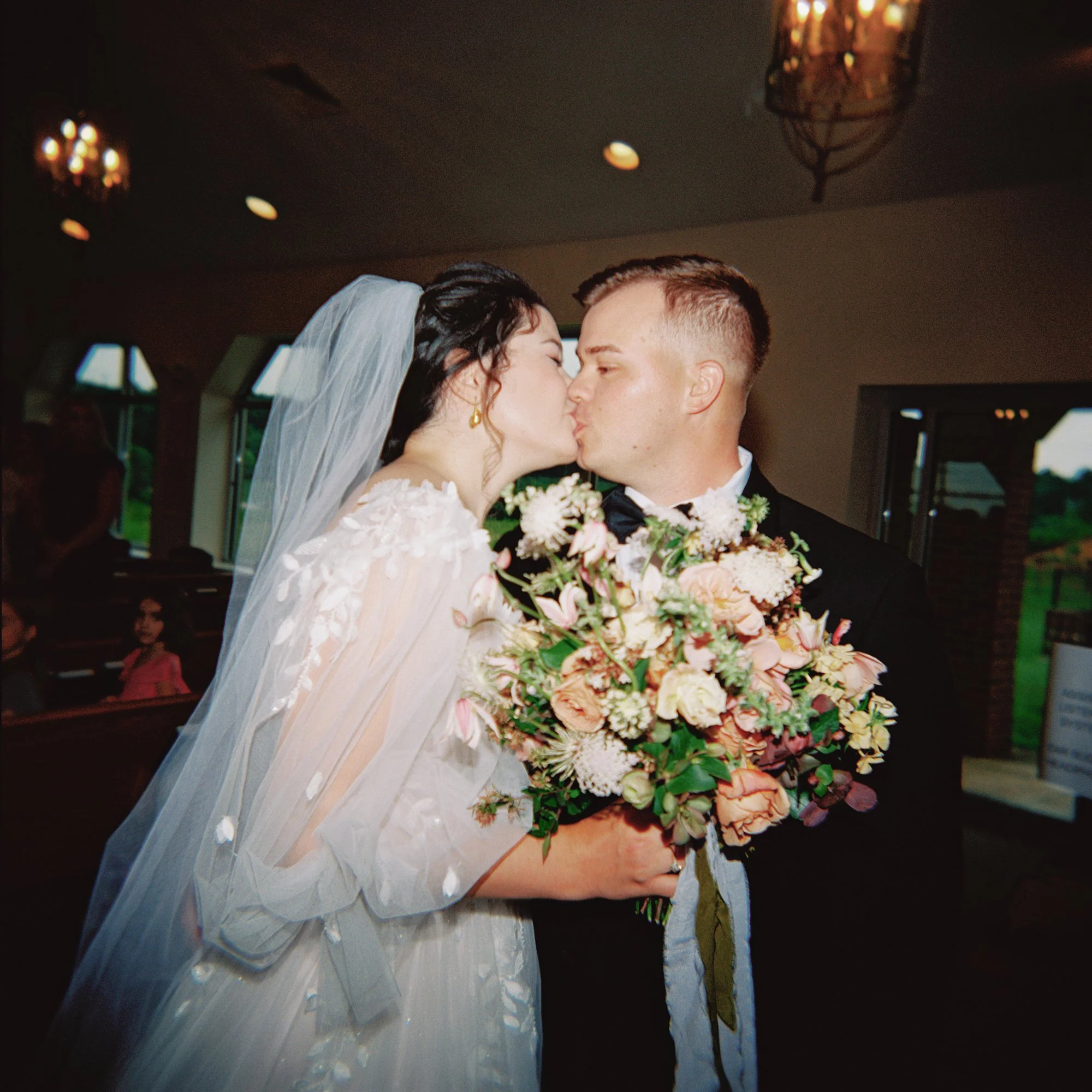 JillianAdamsPhotography_R&J_TN_Intimate_Wedding (23).jpg