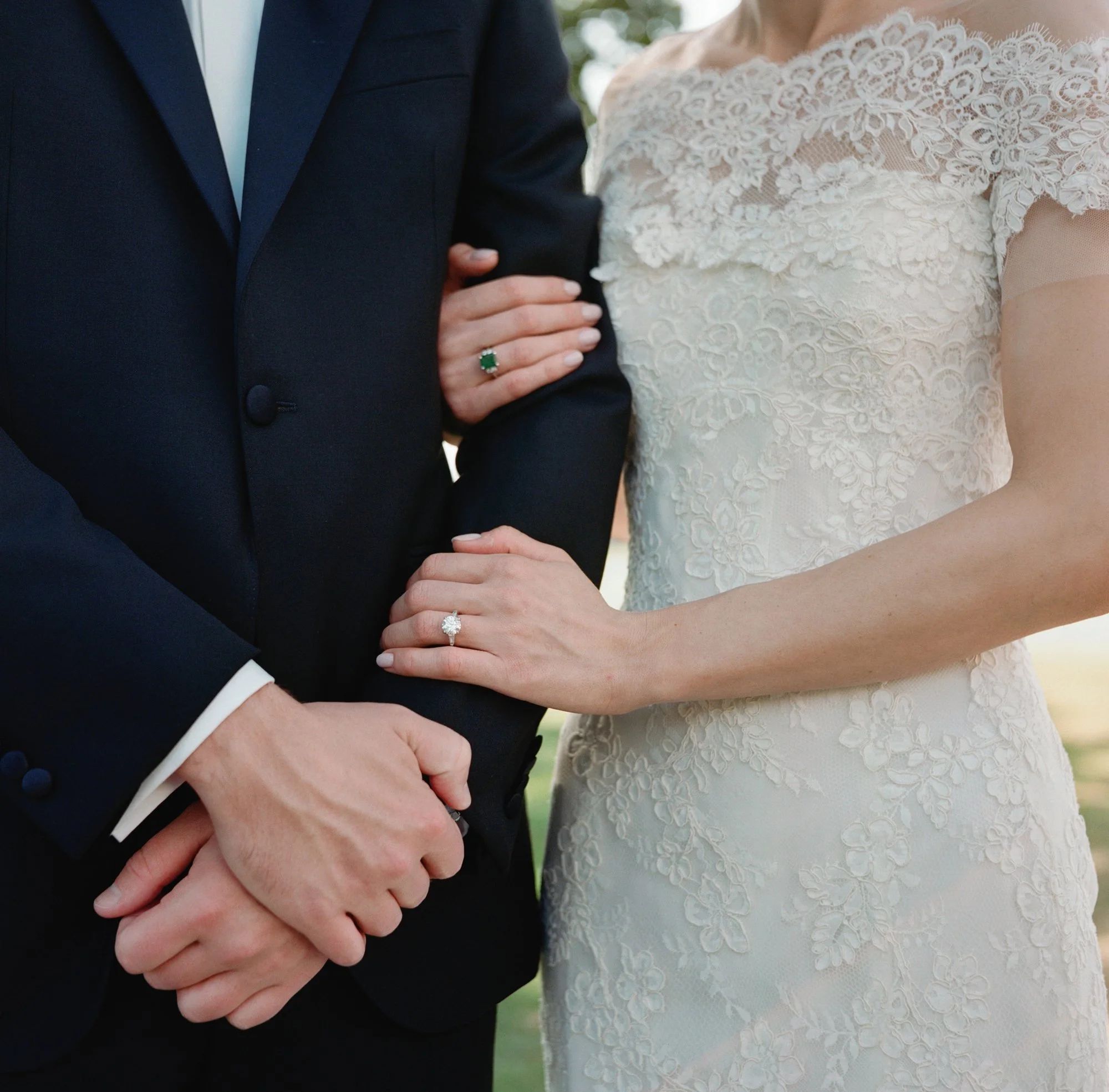 JillianAdamsPhotography_BelleMeadWedding_Alongside_ArielCameron.jpg (19).jpg