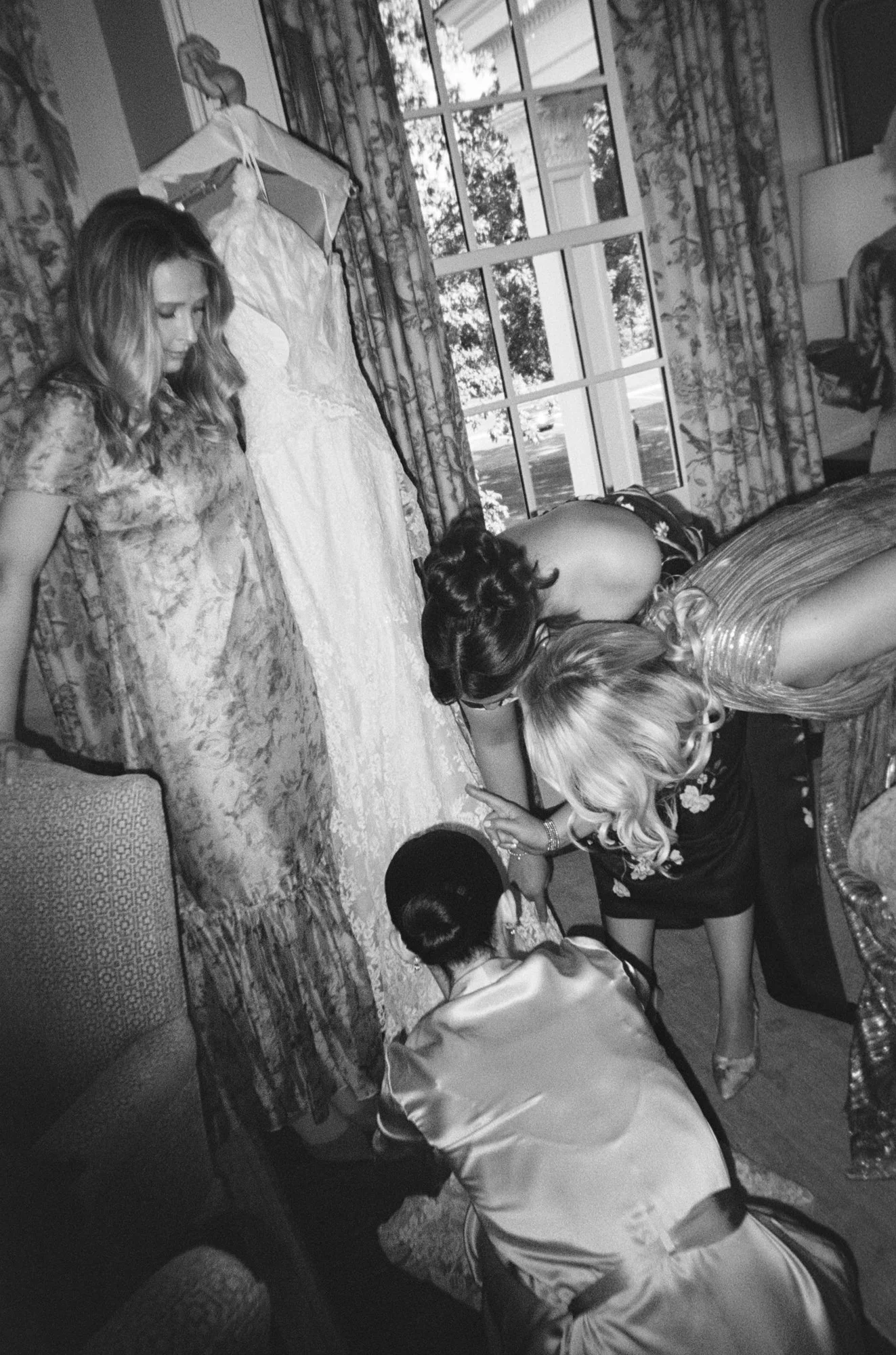 JillianAdamsPhotography_BelleMeadWedding_Alongside_ArielCameron.jpg (6).jpg