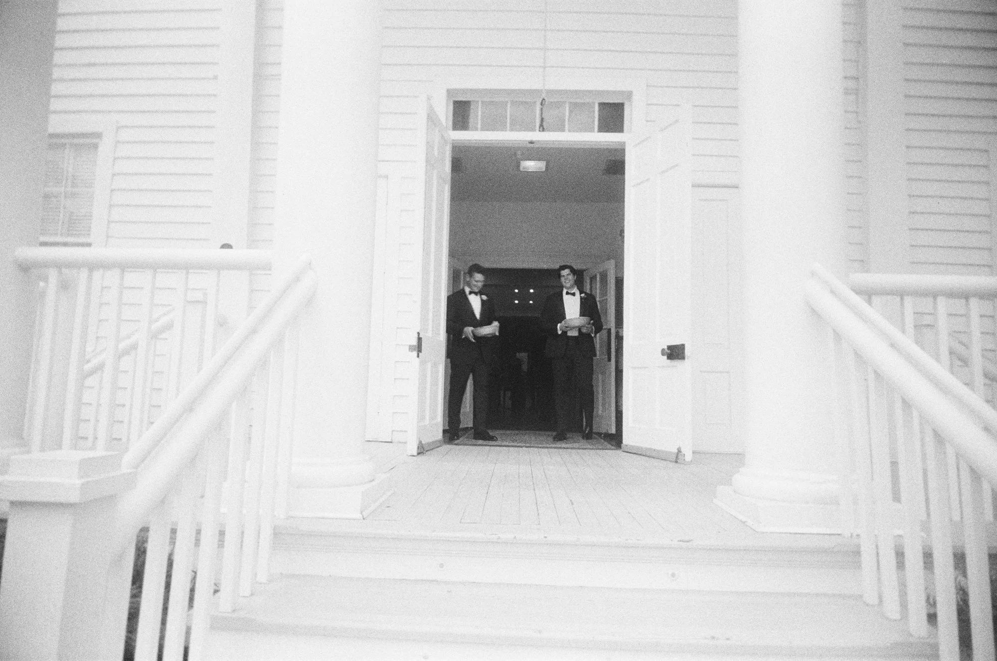 JillianAdamsPhotography_PostHouseInnWedding_Alongside_ArielCameron (15).jpg