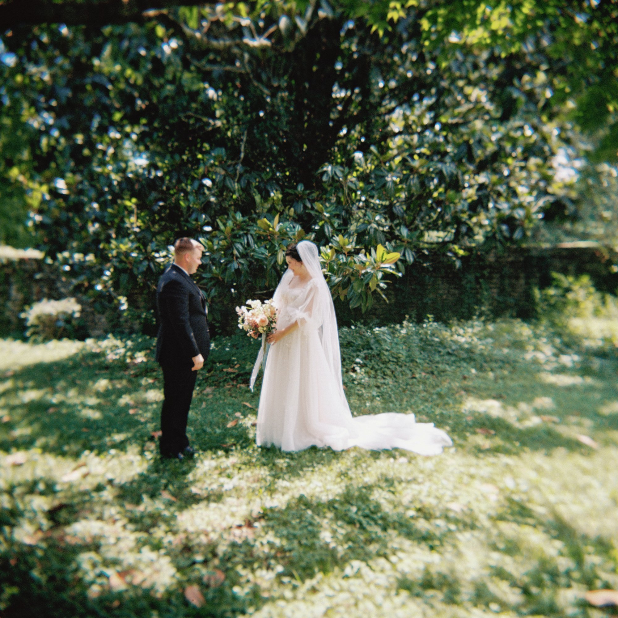 JillianAdamsPhotography_R&J_TN_Intimate_Wedding (12).jpg