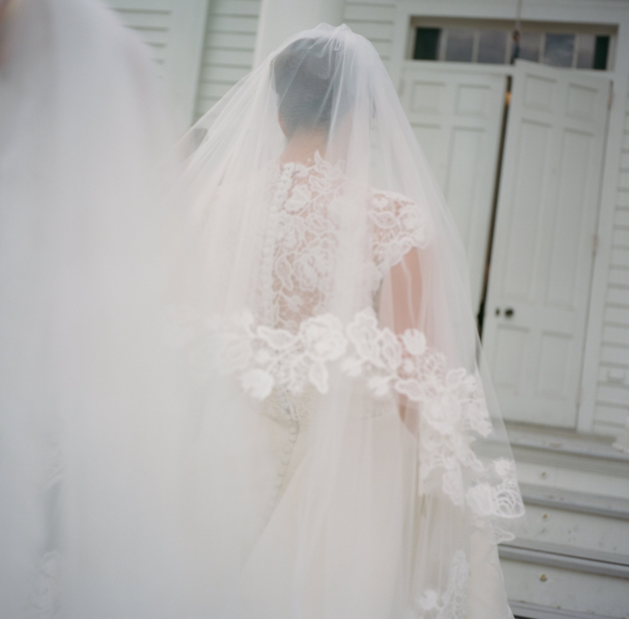 JillianAdamsPhotography_PostHouseInnWedding_Alongside_ArielCameron (17).jpg