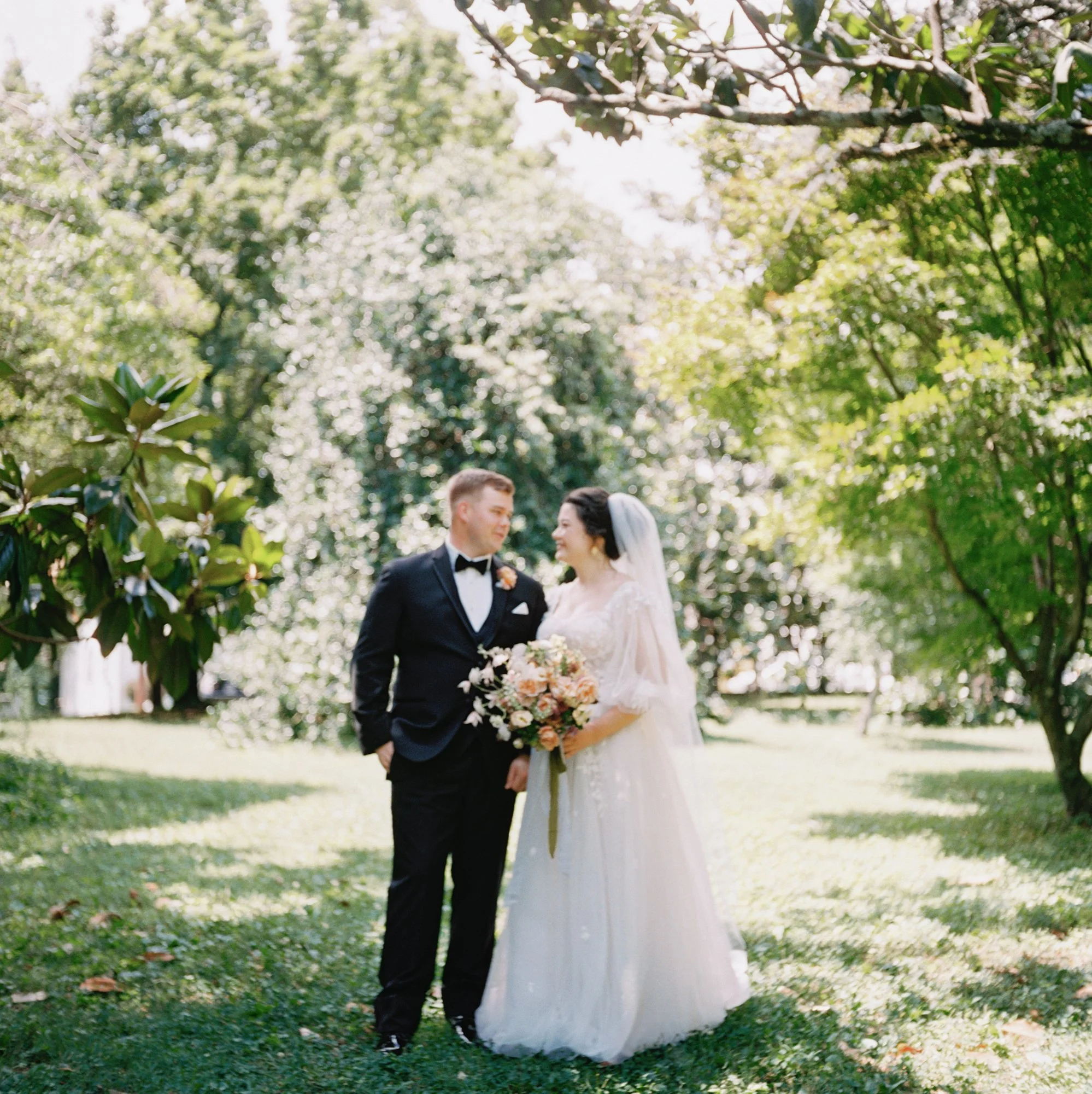 JillianAdamsPhotography_R&J_TN_Intimate_Wedding (14).jpg