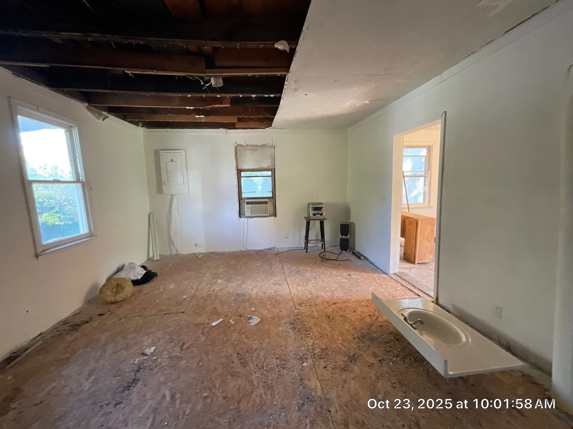 f26418d7-2055-43b5-95e0-27058b3bd327.jpg