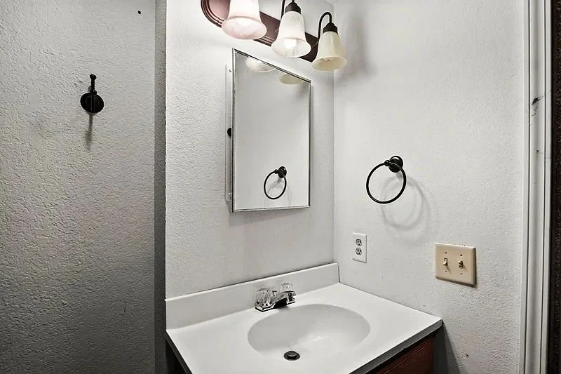 7765719.jpg