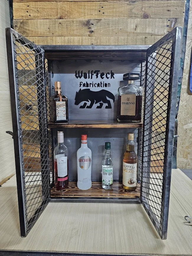 drinks cab door half open.jpg