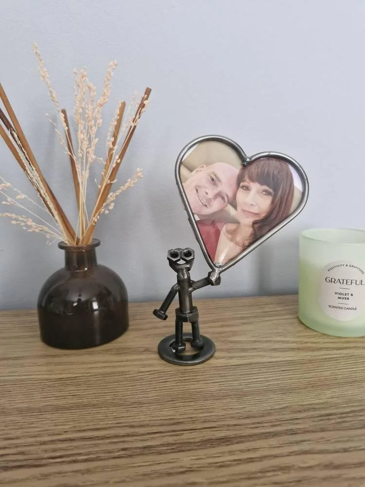 nut and bolt heart figure