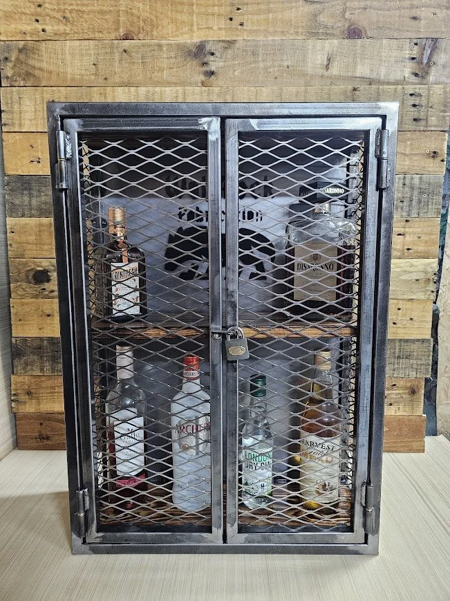 drinks cab front.jpg