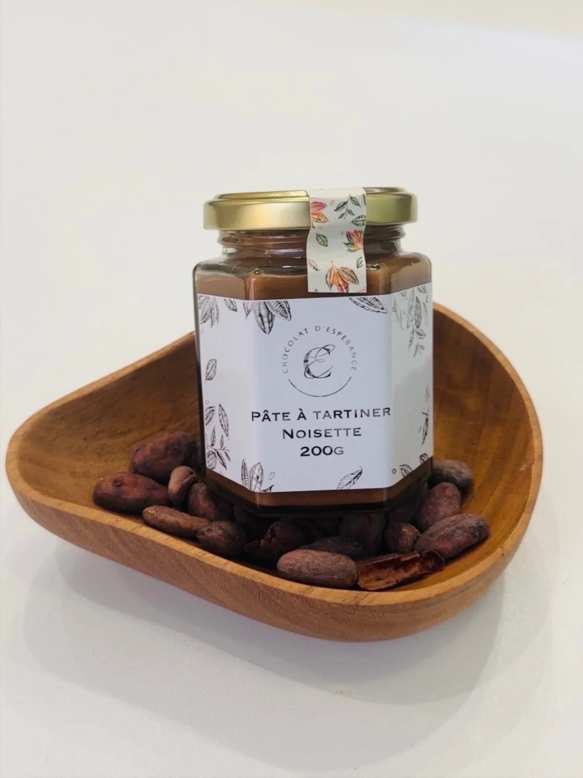 Venez d&eacute;couvrir notre p&acirc;te &agrave; tartiner chocolat au lait et noisette. Une cr&eacute;ation onctueuse, douce et raffin&eacute;e, o&ugrave; le chocolat rencontre la noisette dans un &eacute;quilibre parfait 🍫🥰