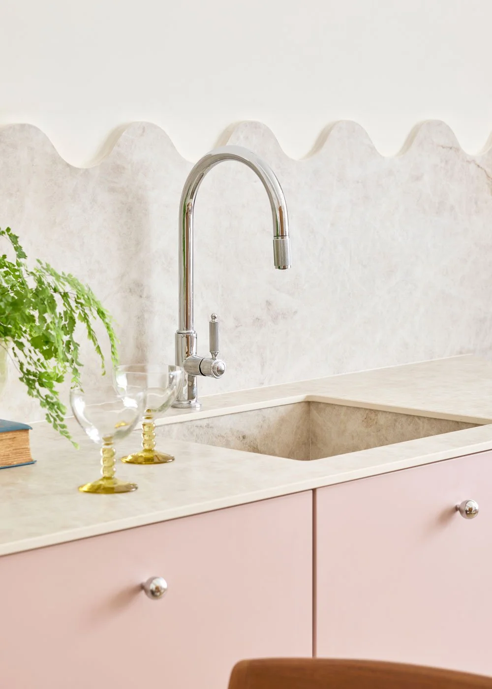 Casa-Gabriela-mini-apartamento-viso-madrid-detalle-cocina.jpg