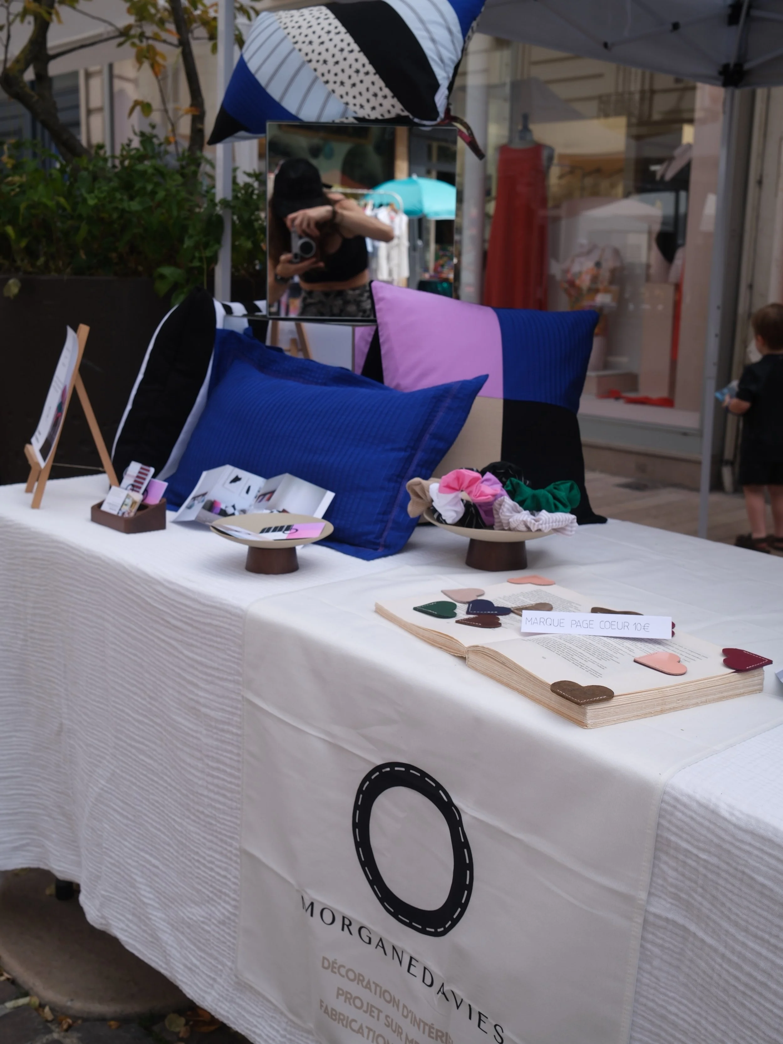 Le week-end dernier, j&rsquo;ai particip&eacute; &agrave; mon tout premier march&eacute; de cr&eacute;ateurs en ext&eacute;rieur &agrave; Vincennes. ☀️

Une exp&eacute;rience aussi intense qu&rsquo;enrichissante : mes premi&egrave;res ventes de couss