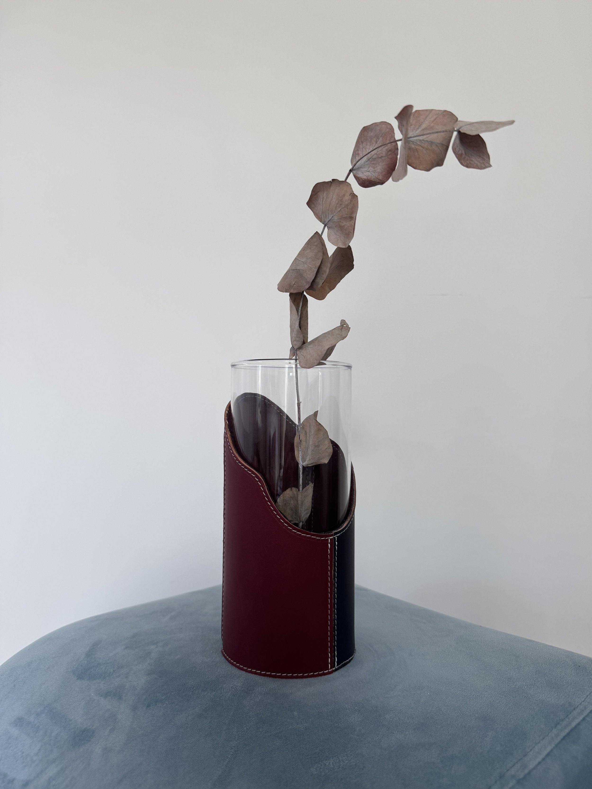 VASE 01 - CUIR