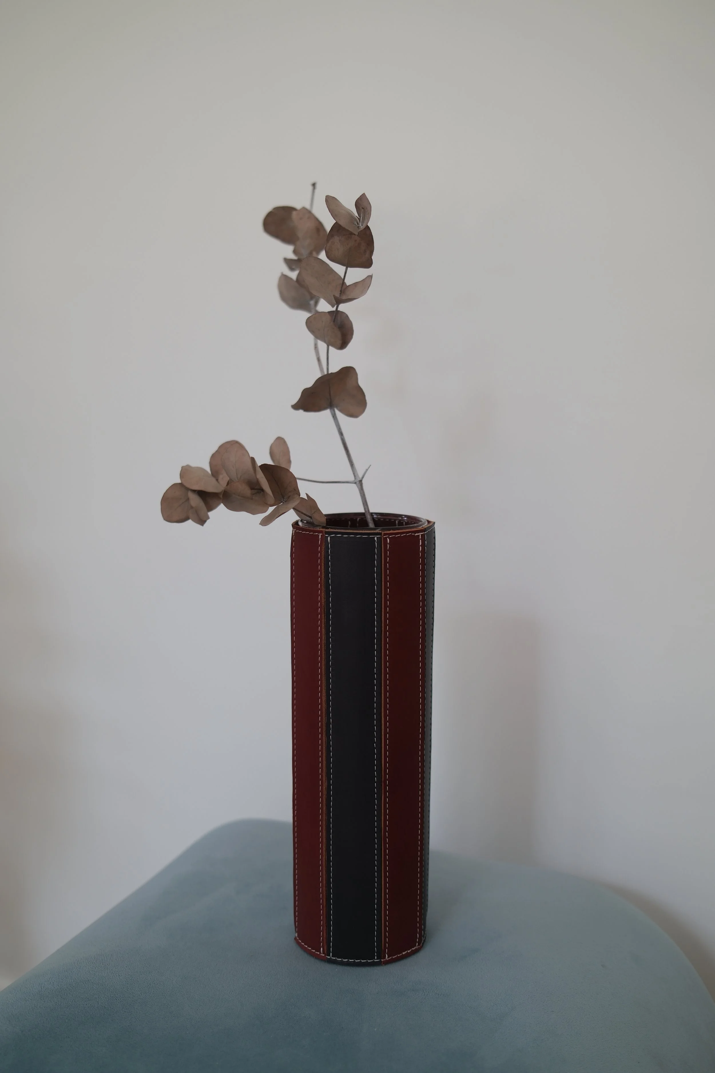 VASE 04 - CUIR