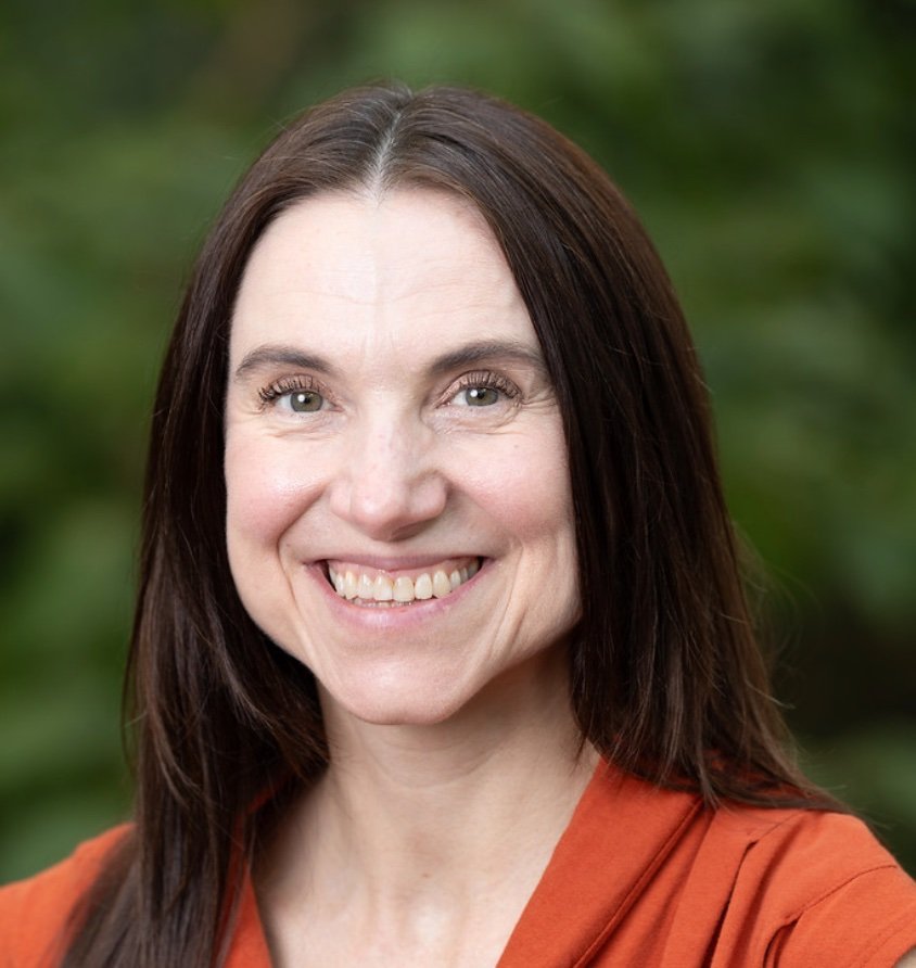 Dr. Laura Colgin headshot