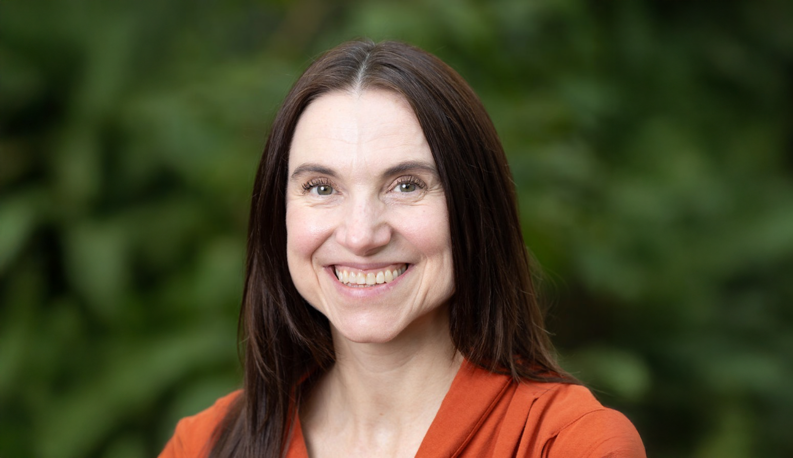 Dr. Laura Colgin headshot