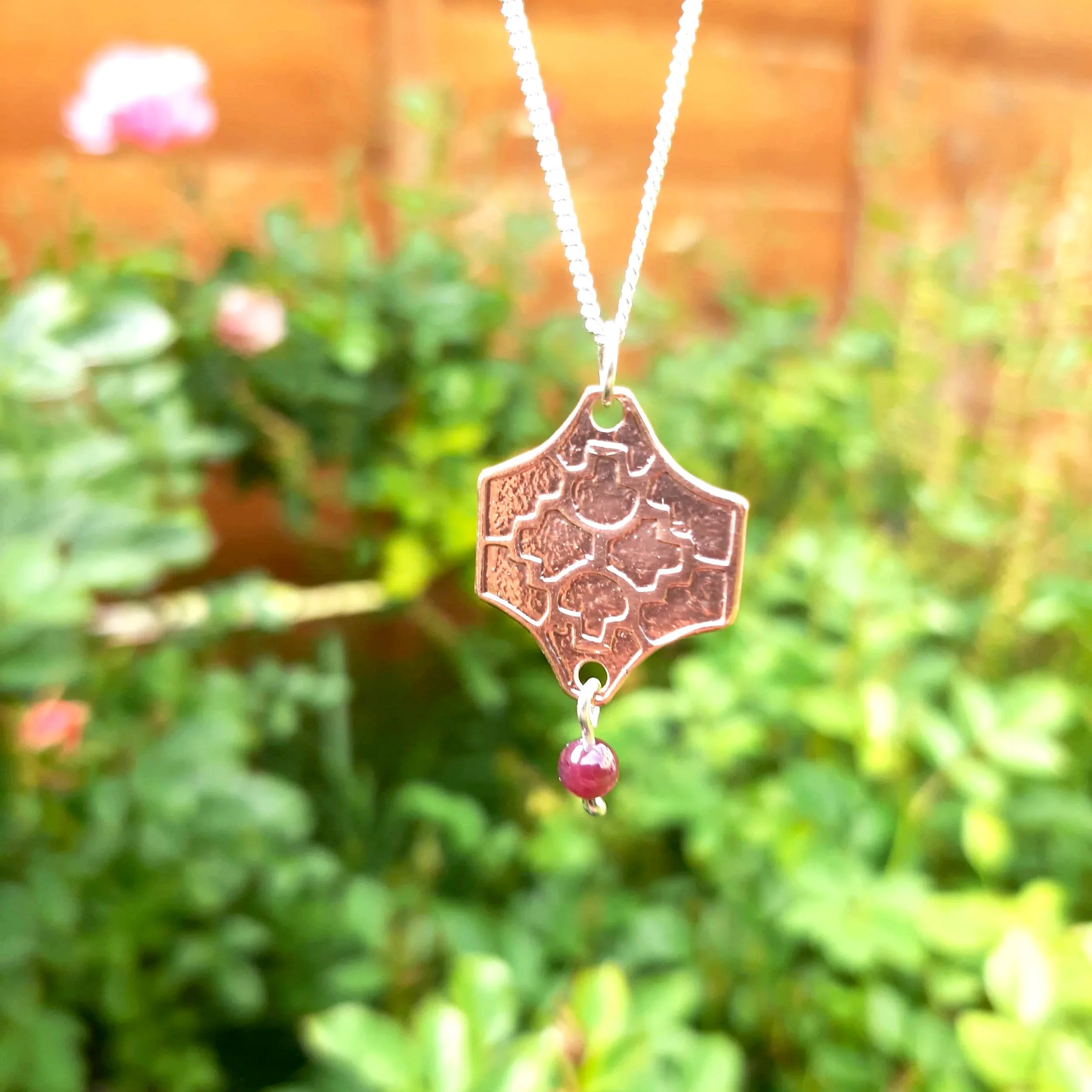 SuttonDangleShapedPendant3.jpg