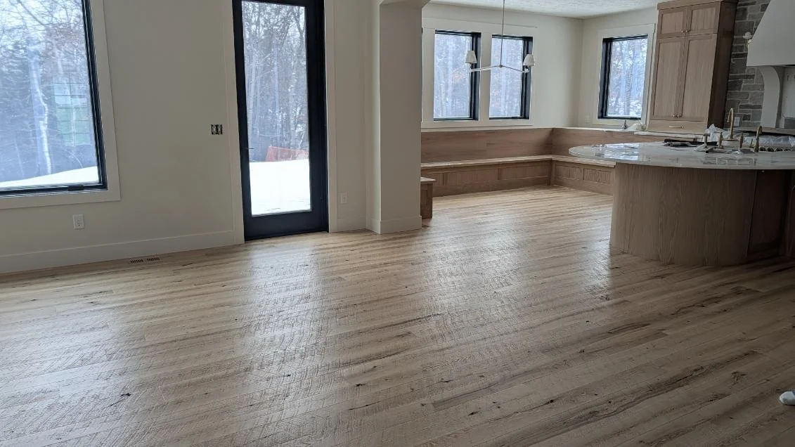 Eat in kitchen with built in bench