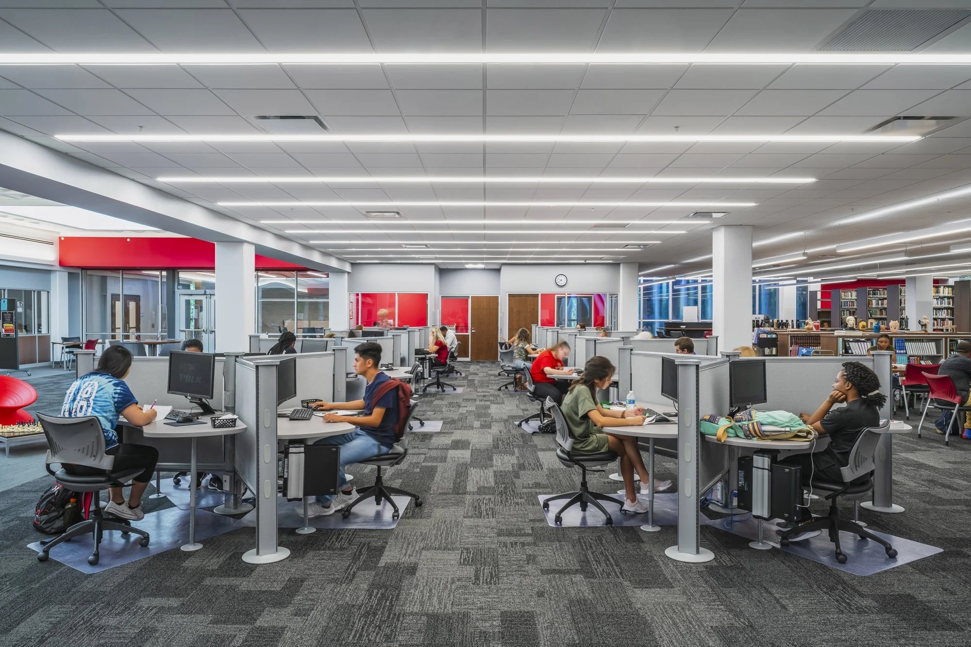 5_RoweArchitects_PolkStateCollege_Library_ComputerLab.jpg