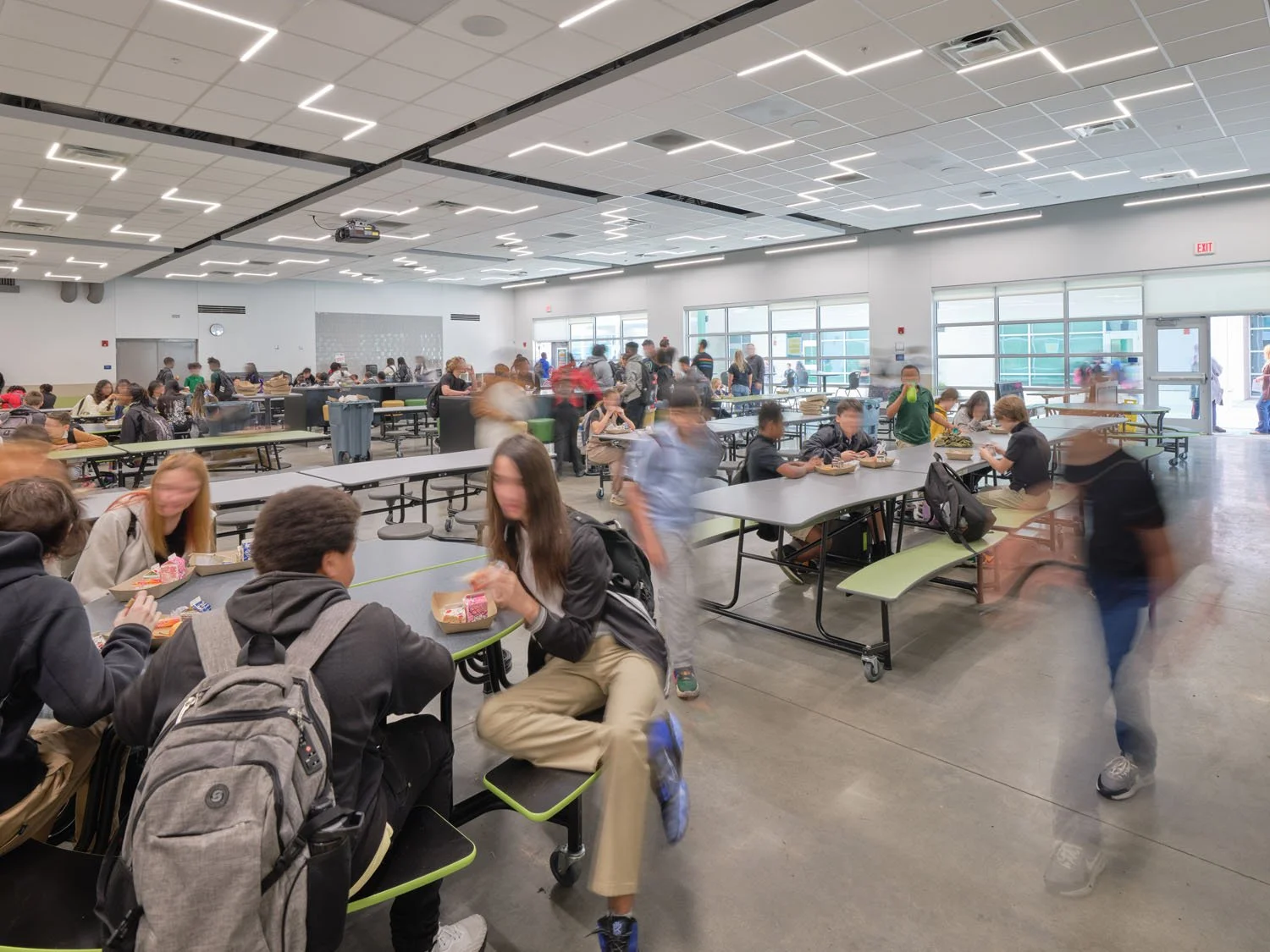 3_RoweArchitects_TyroneMiddle_Cafeteria.jpg
