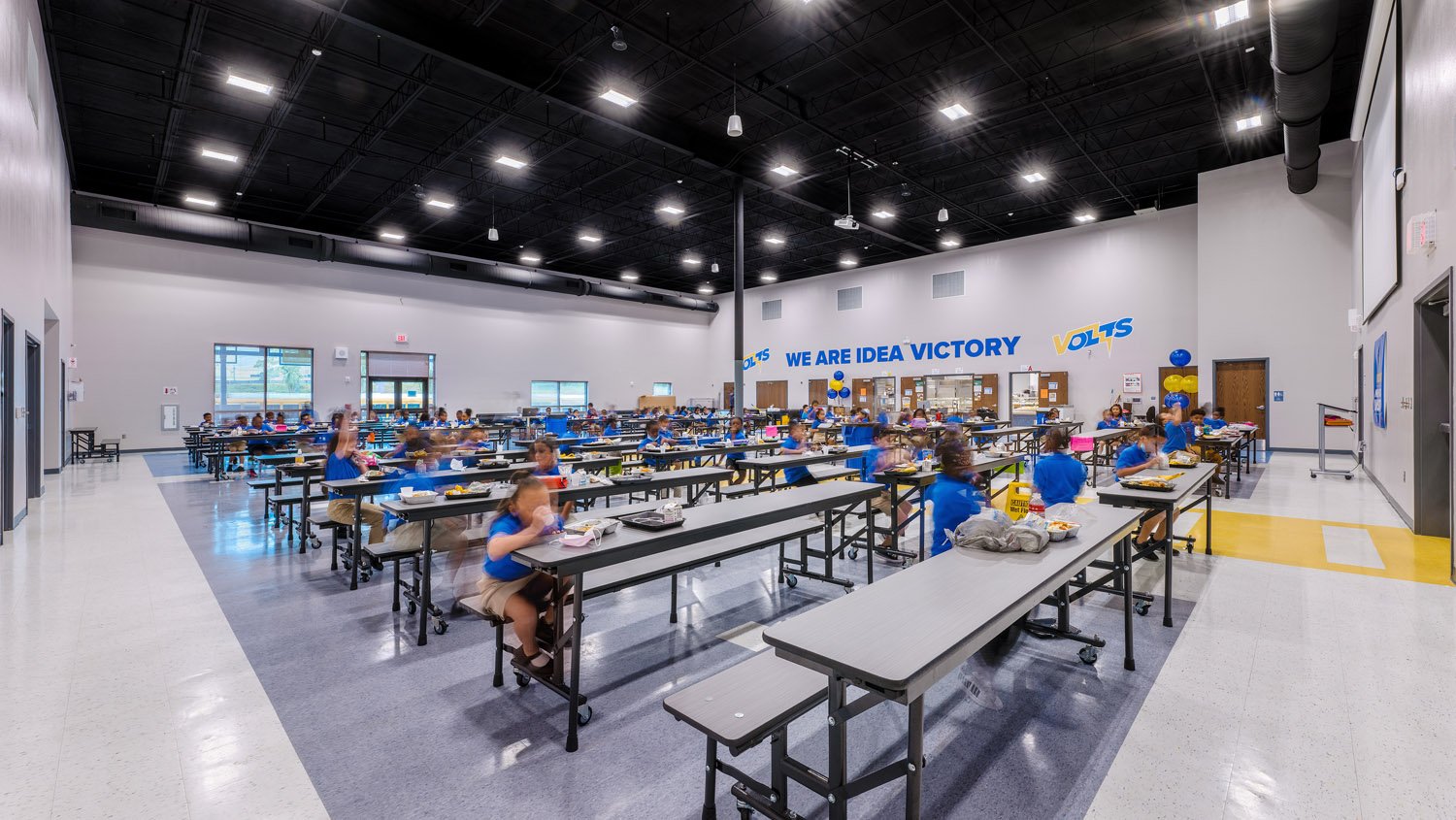 4_RoweArchitects_IDEA_Victory_Vinik_Cafeteria.jpg