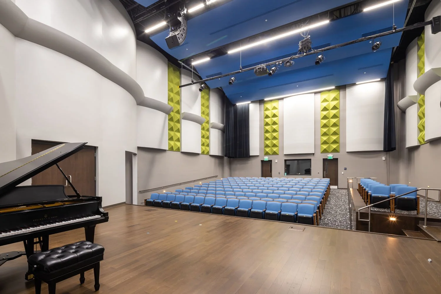 6_RoweArchitects_StateCollegeofFlorida_Auditorium2.jpg