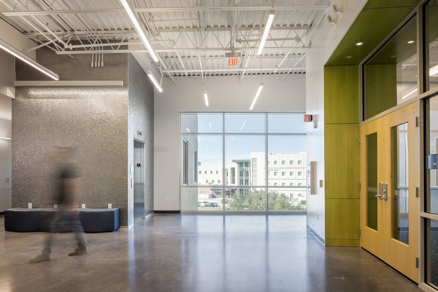 6_RoweArchitects_FGCU_LucasHall.jpg