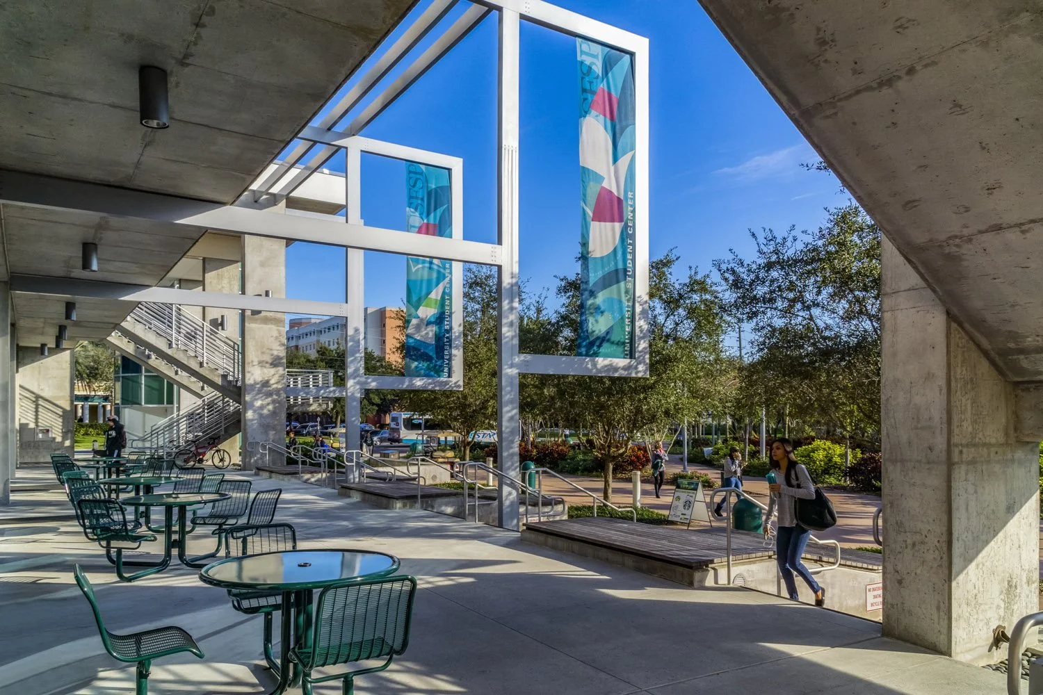 2_RoweArchitects_USFSP_StudentCenter.jpg