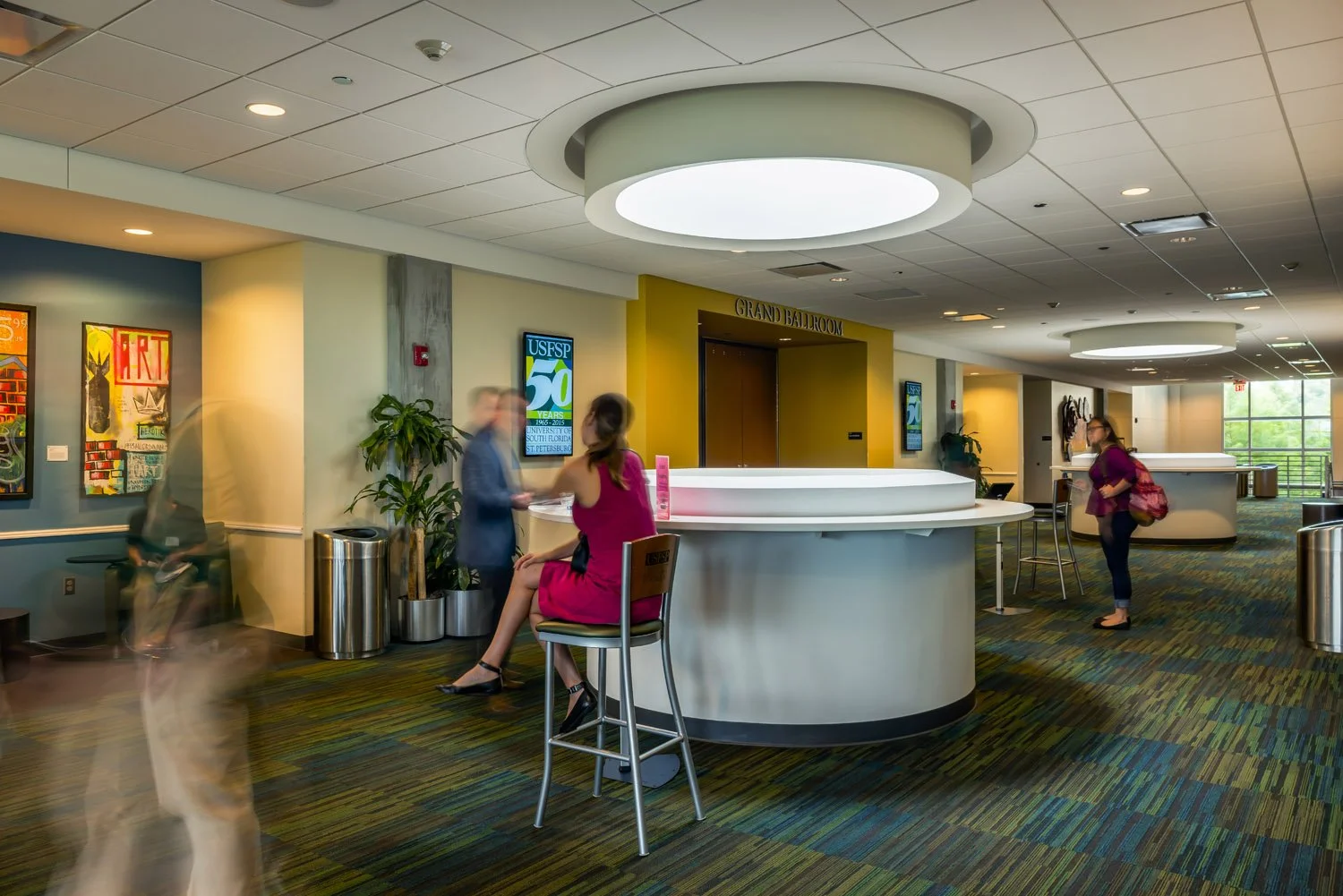 5_RoweArchitects_USFSP_StudentCenter_Lobby.jpg